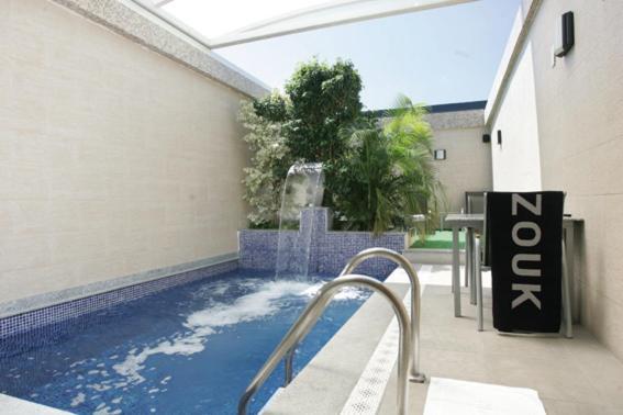 Zouk Hotel (Adults Only) Alcala de Henares Exterior photo