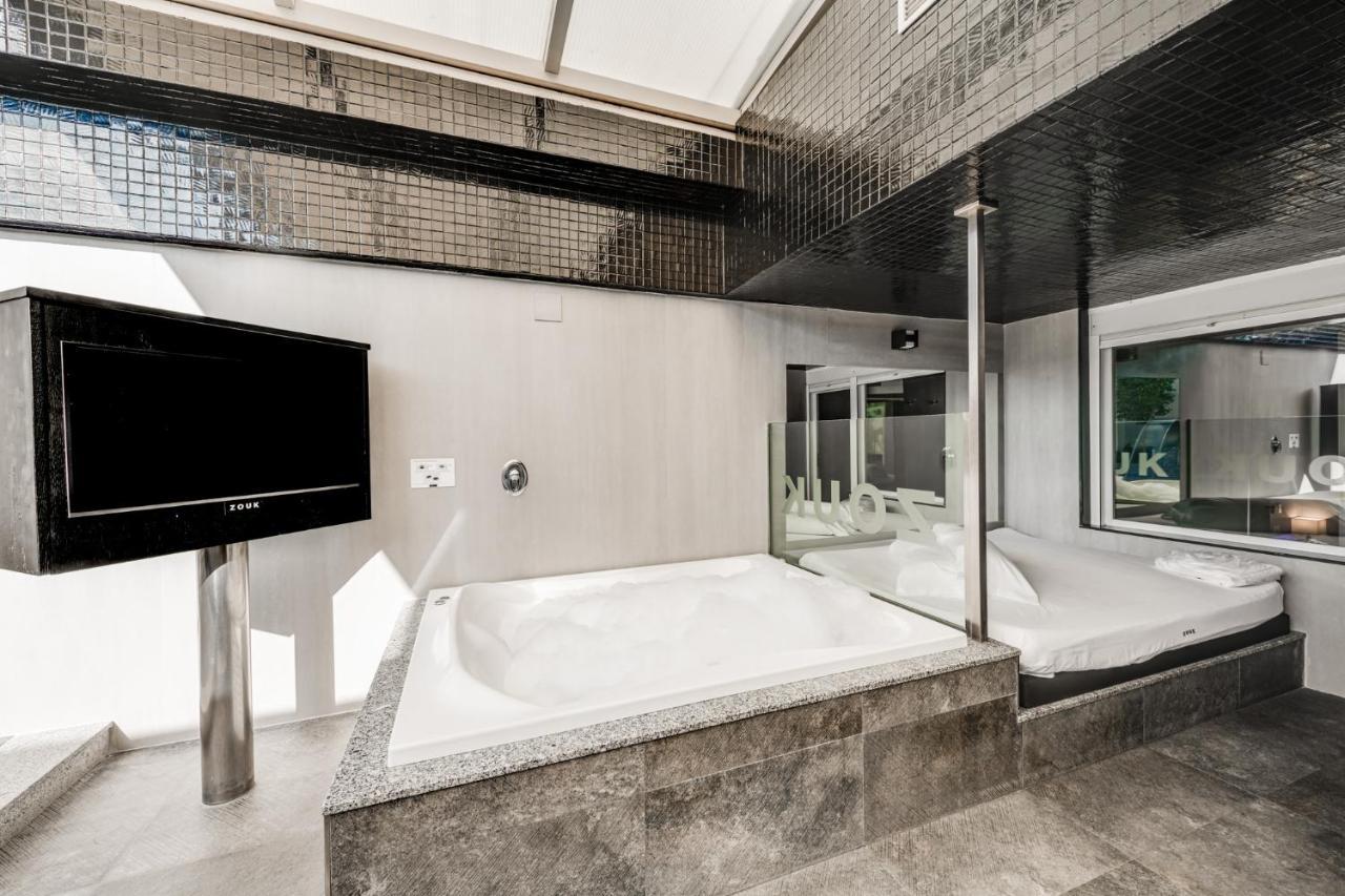 Zouk Hotel (Adults Only) Alcala de Henares Exterior photo